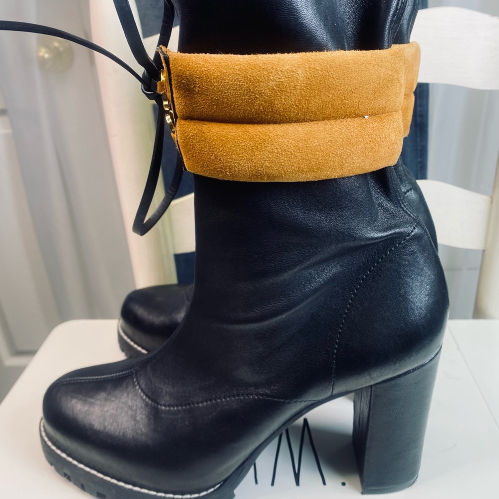 Stuart Weitzman Black Leather Tan Suede Cuff Lug Sole Block Heel Boots Sz 9